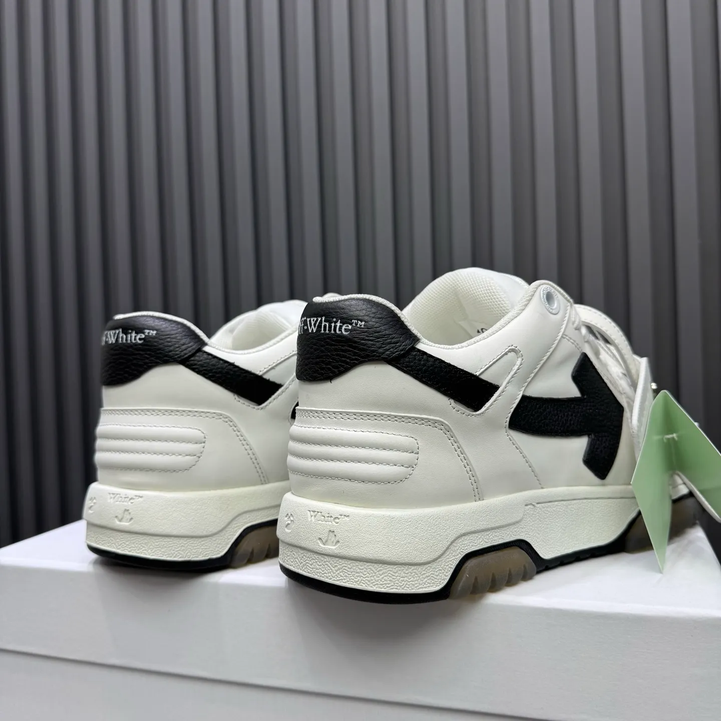 P620 OFF WHITE⚡️Couple model⚡️35-40 women’s model 39-46 men’s model